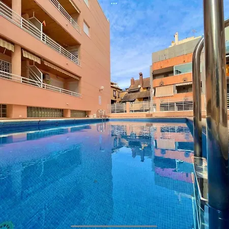 Sunny With Cozy Lounge Near The Torrevieja