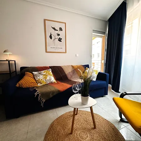 Apartamento Sunny With Cozy Lounge Near The Torrevieja